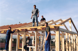 Vereinshütte wird gebaut